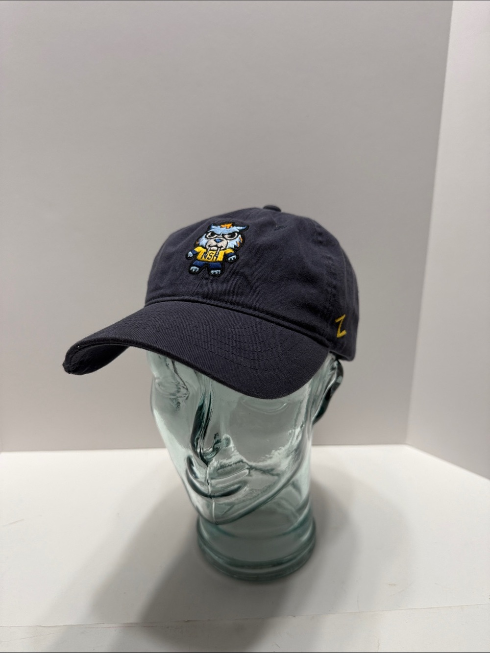 Zephyr NASHVILLE PREDATORS Navy Cap with Embroidering and Yellow 'Z'